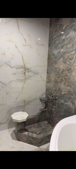 Кафель, обои, ламинат