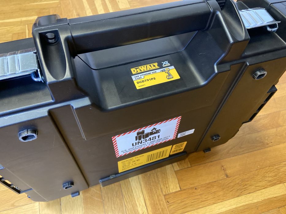Valiza/Geanta DeWALT, dedicata pentru DCD791 (sau similare DCD795 / DCD796), NOUA, originala.