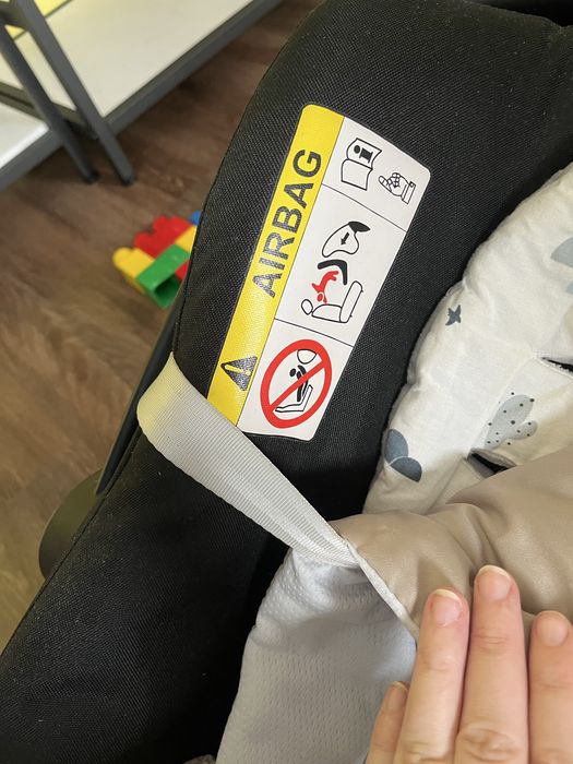 Vand scoica auto Chicco