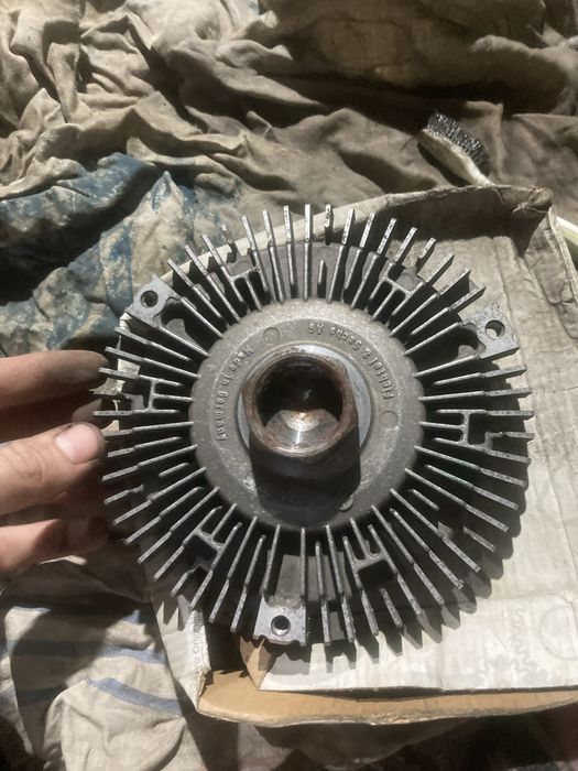 Запчасти на м110 2.8 w123 e280
