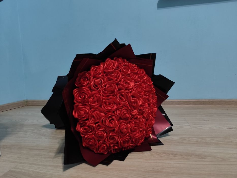 Букет из Атласных роз