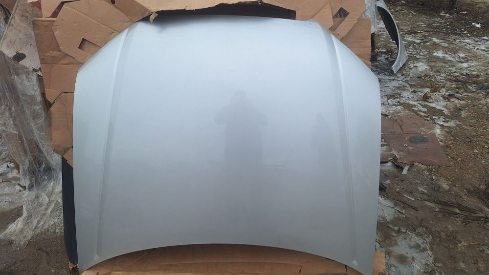 Bara  spate audi a4 b7 sline  break capota faruri tragar Radiatoare