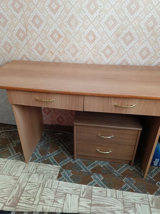 Стол кухонный б/у