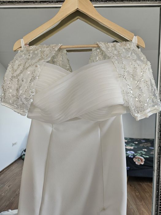 Vând Rochie Sirenă