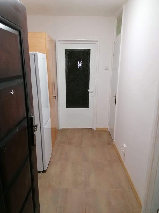 Garsoniera de închiriat în sector 4.