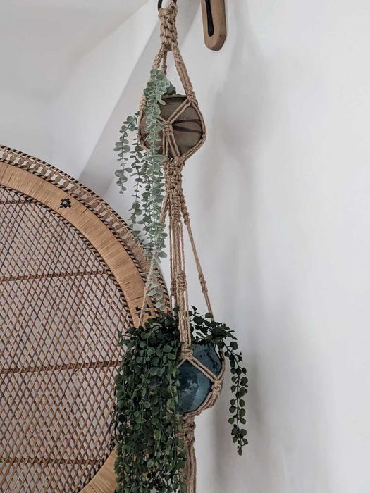 Висящи единични и двойни цветарници