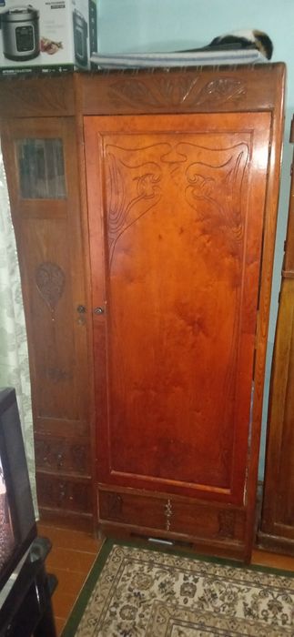 Продаётся мебель антиквариат!