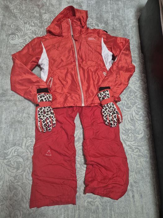 Дамски ски якета и ски долница