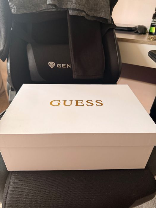 Обувки ,,Guess Elbina white”