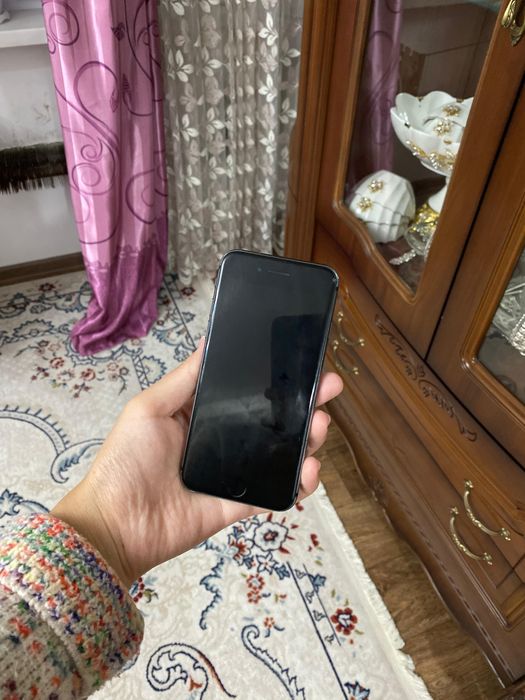 Айфон 8 сатылады