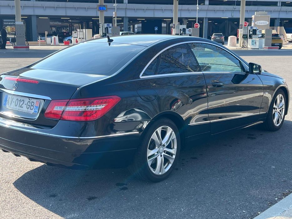 Mercedes Clasa E200 Coupe