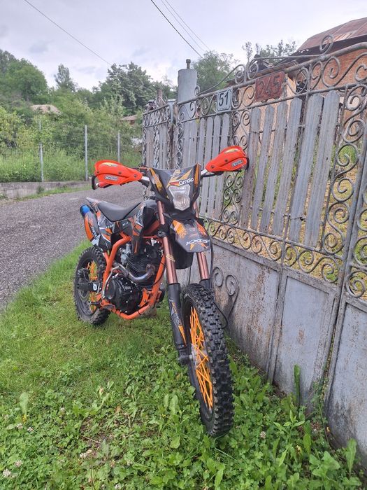 Vand kxd 150cc in stare extrem de buna