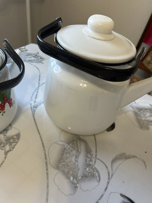 Чайники эмалированные