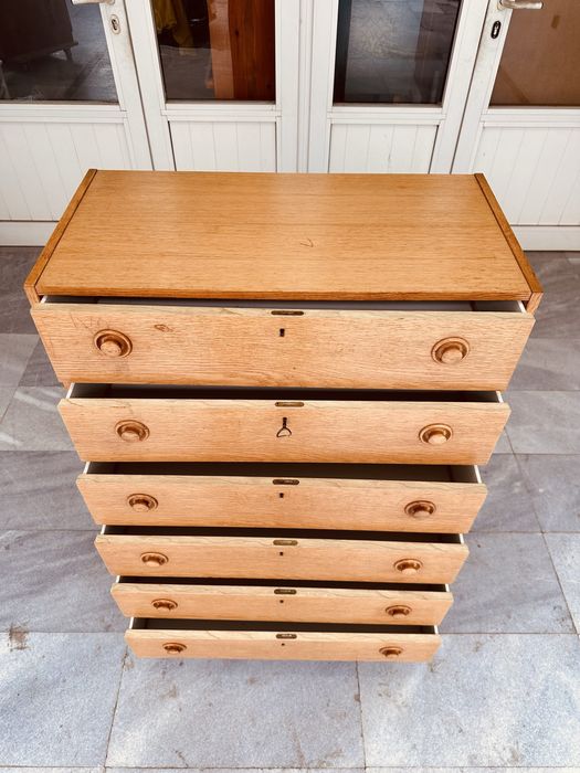 Винтидж скрин от масив – скандинавски стил (Швеция)