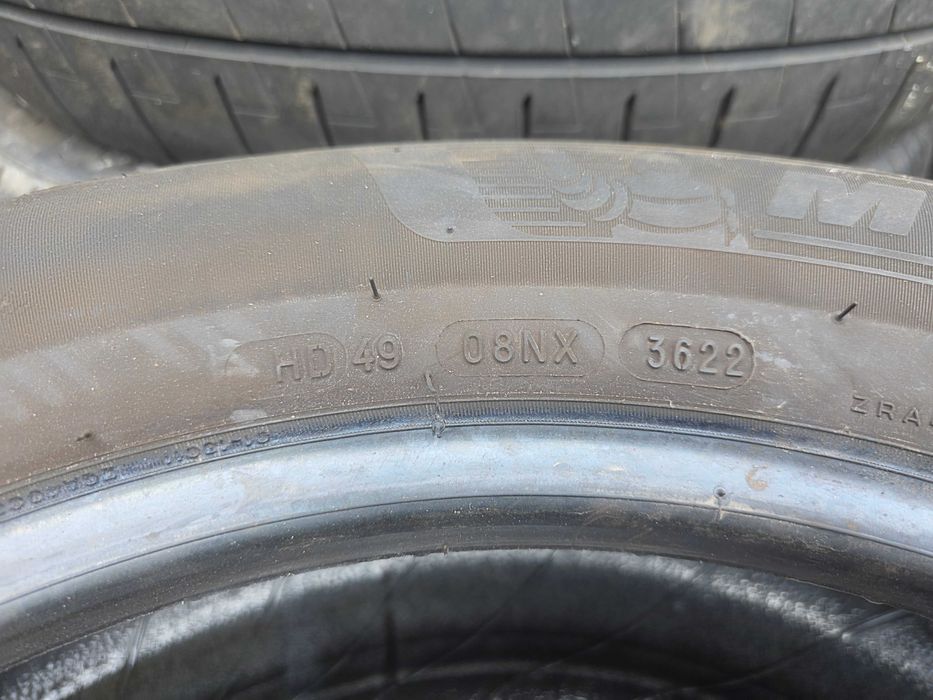 2бр Зимни гуми 215 60 16 - Michelin - DOT 2022
