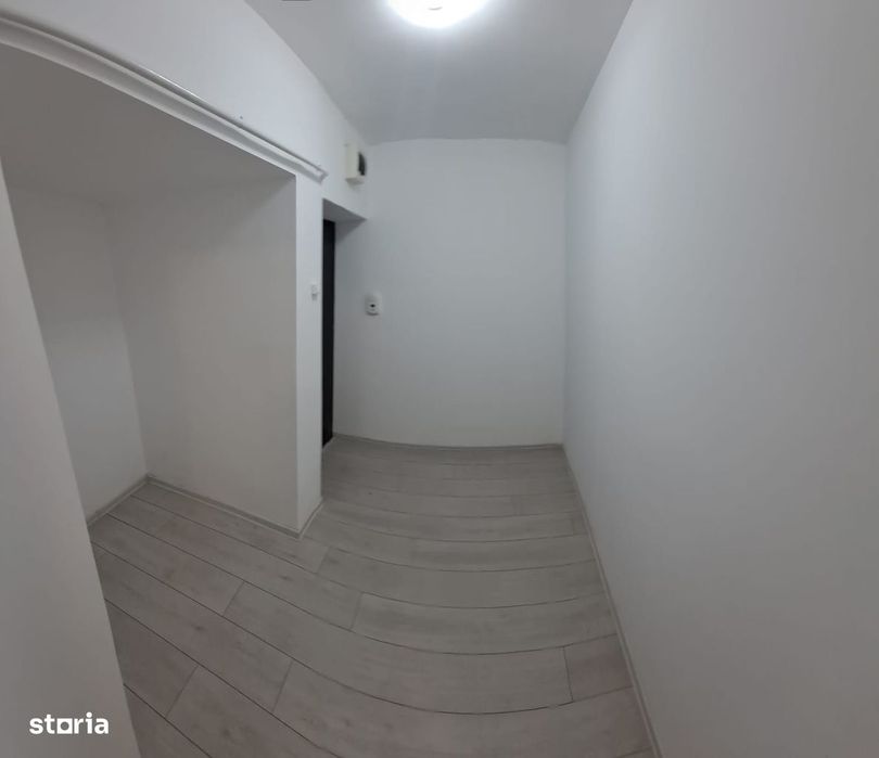 Apartament cu 3 camere , renovat complet