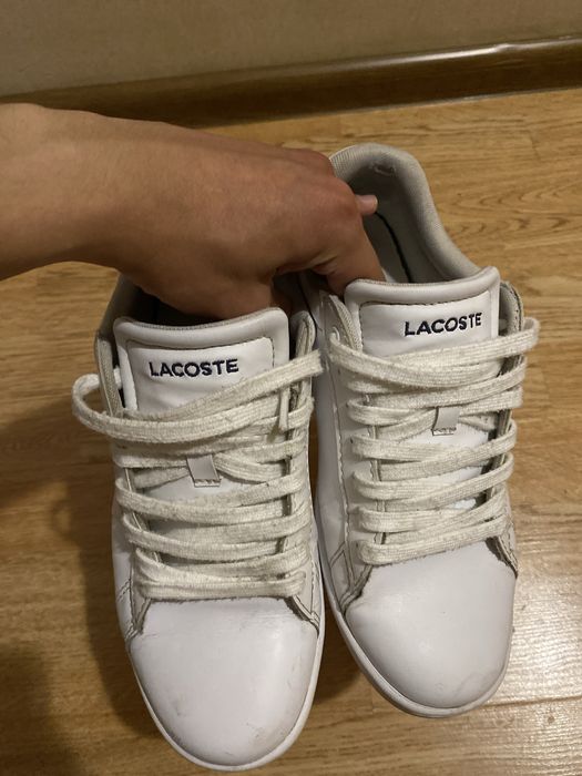 Lacoste белые кроссовки