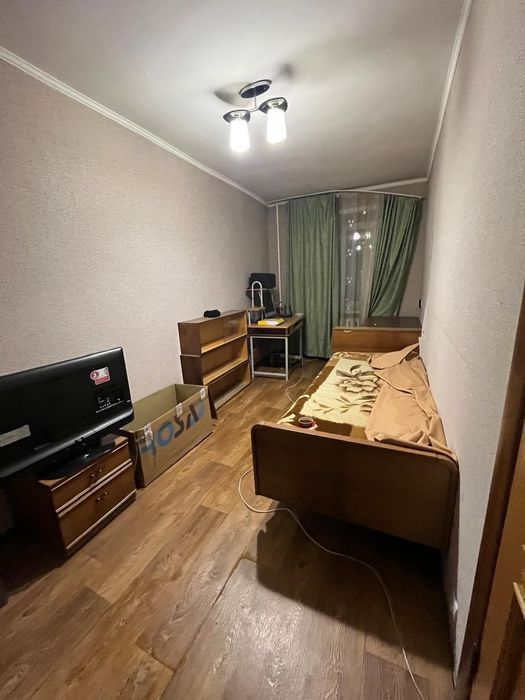 Продам 2 Ком квартиру в центре города