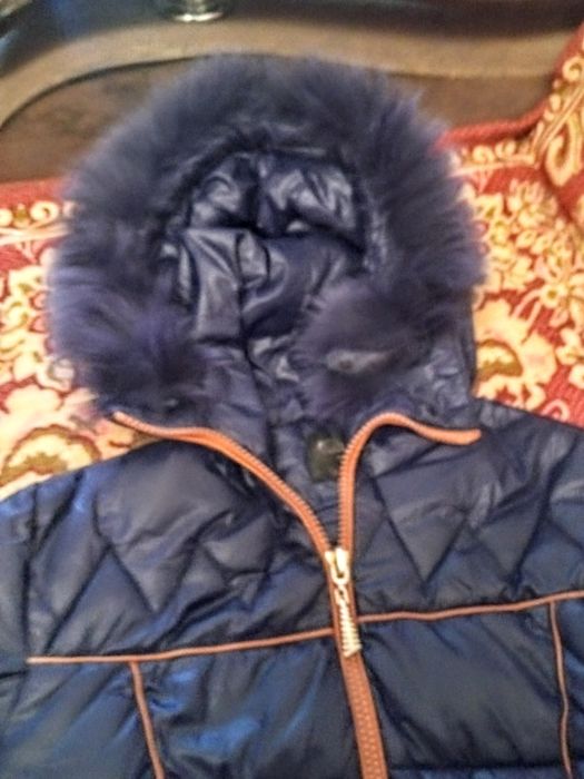 Продаю женскую куртку