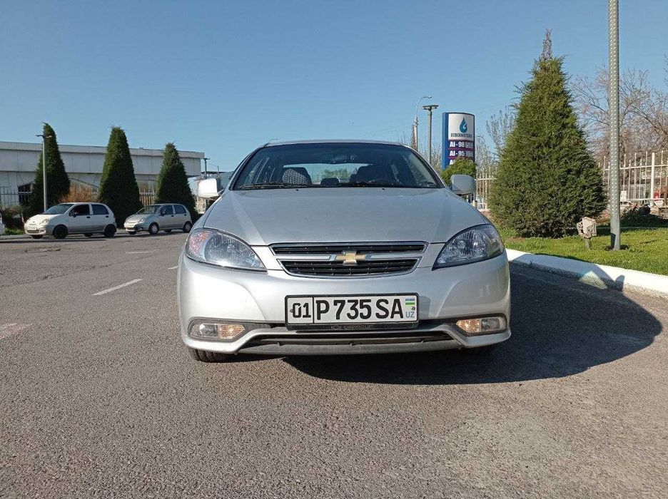 Продается своя Chevrolet Gentra (2 поз.) Пробег 14 000 км. Реальный!