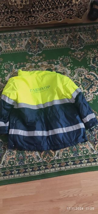 Зимняя рабочая куртка .