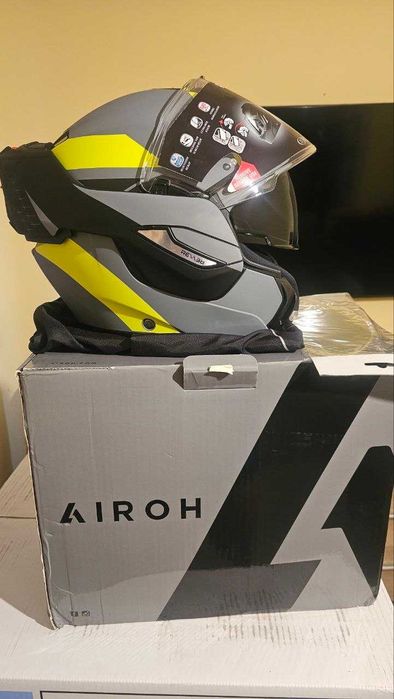 Нова каска Airoh Rev19 Size L Yellow Anthracite Modular