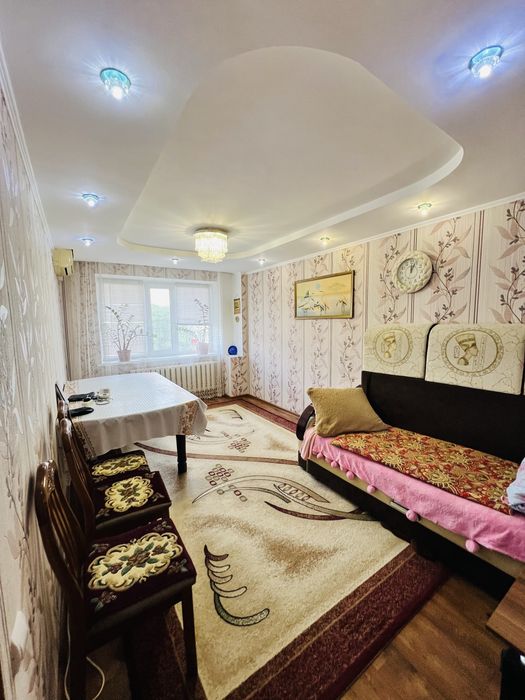 Продам 3 ком кв 69 м2 в районе универмага