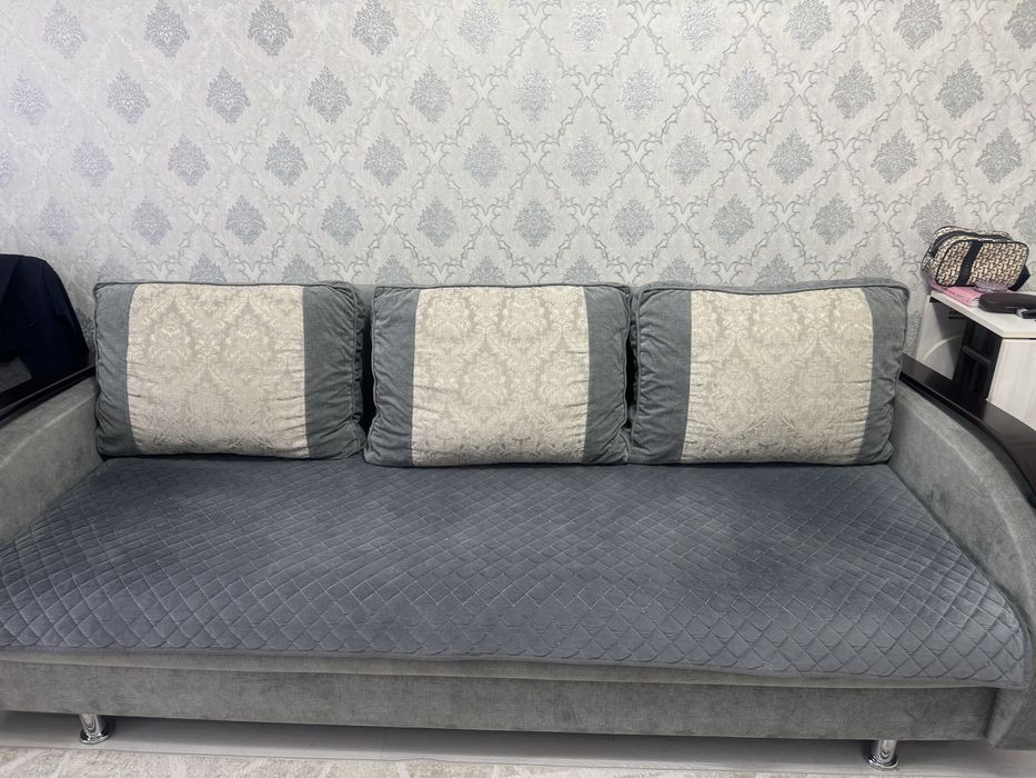 Диван 2.80 в хорошем состояүий