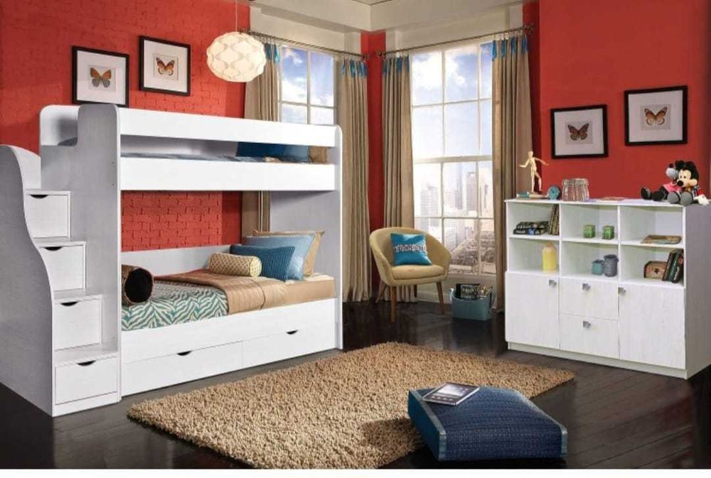 Двухъярусная кровать