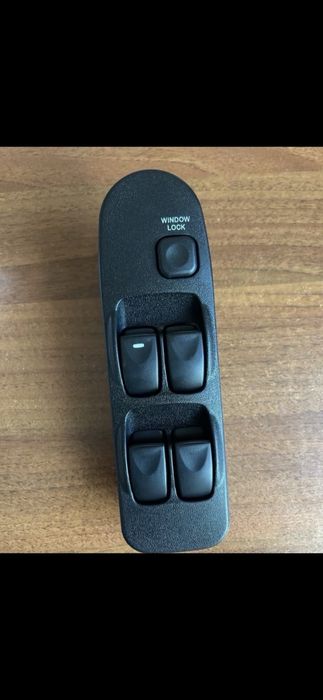 Нова Бутониера за ел. стъкла за Mitsubishi Space star  и Carisma