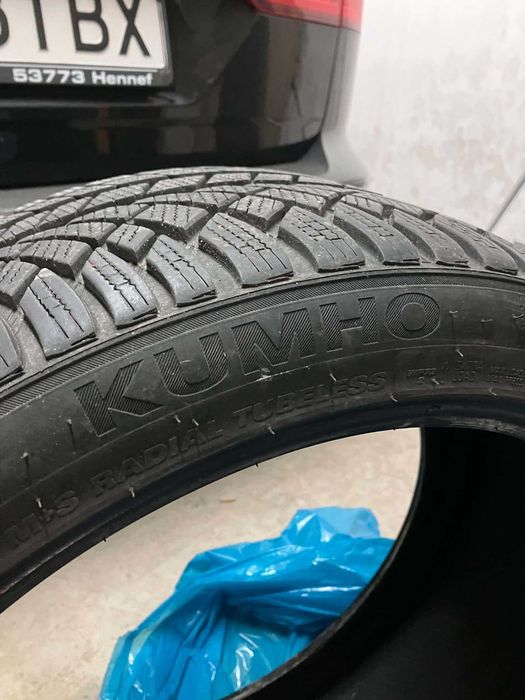 4 броя зимни гуми KUMHO 235/40/19