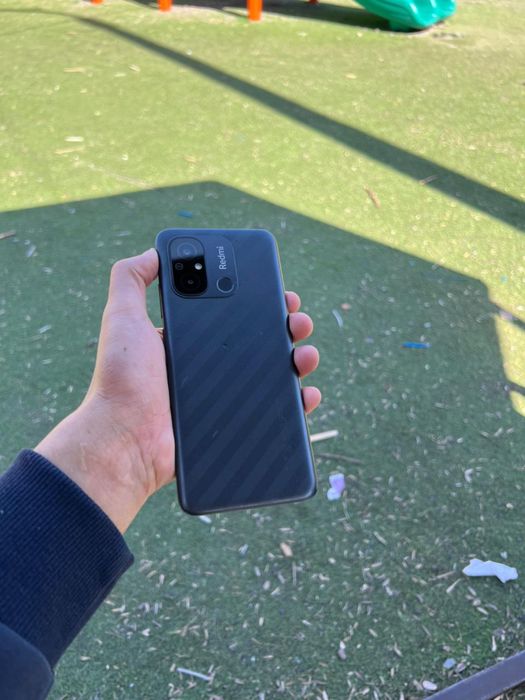 Продается телефон