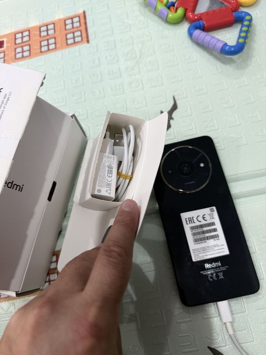 Продается телефон Redmi A3x