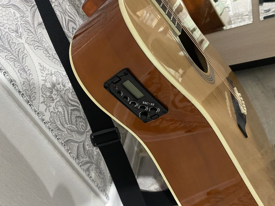 Электроакустическая гитара