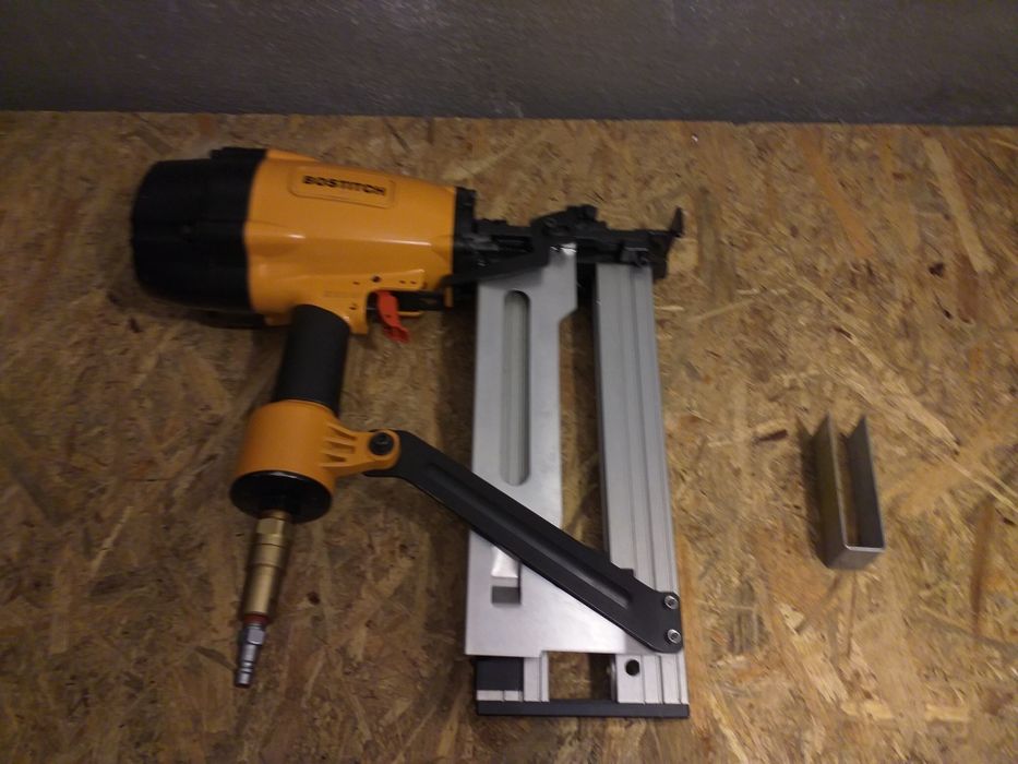 Pistol cuie bostitch Hilti dewalt