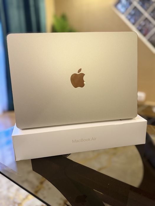 MacBook Air M2, 13in, 8GB RAM, 256 Petrila • OLX.ro