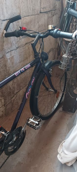 Vând două biciclete