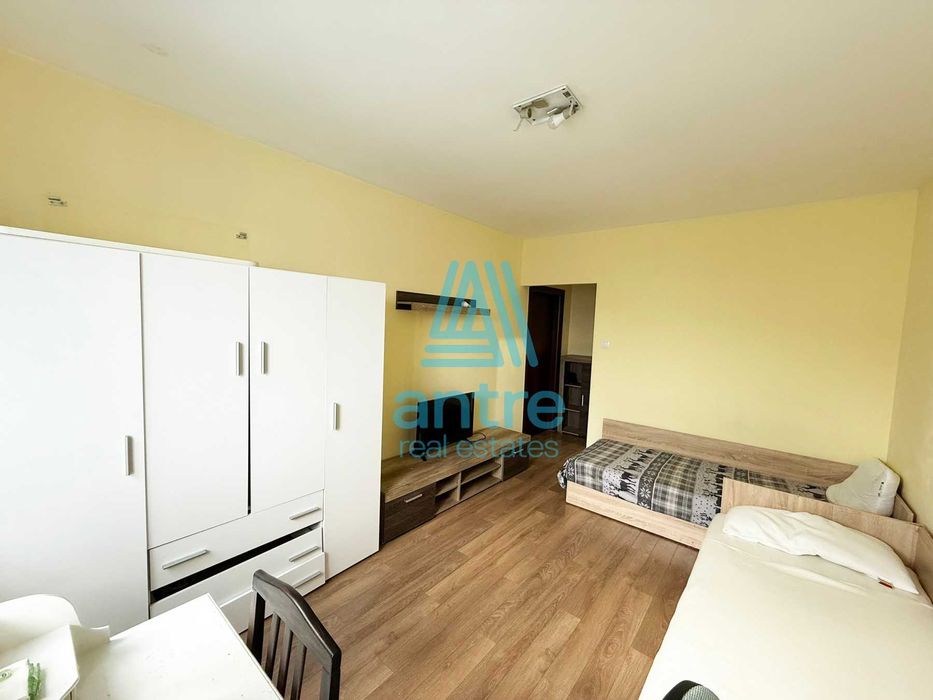 Тристаен апартамент в кв. Младост 2