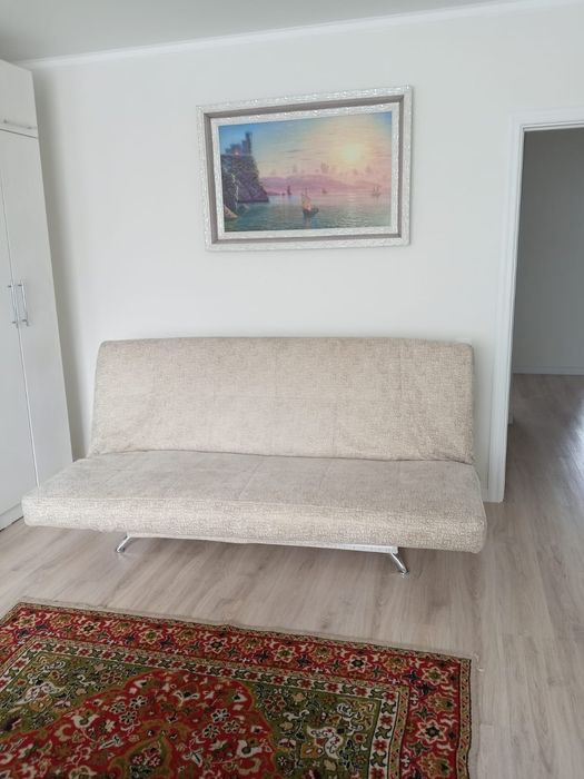 Продаётся б/у диван