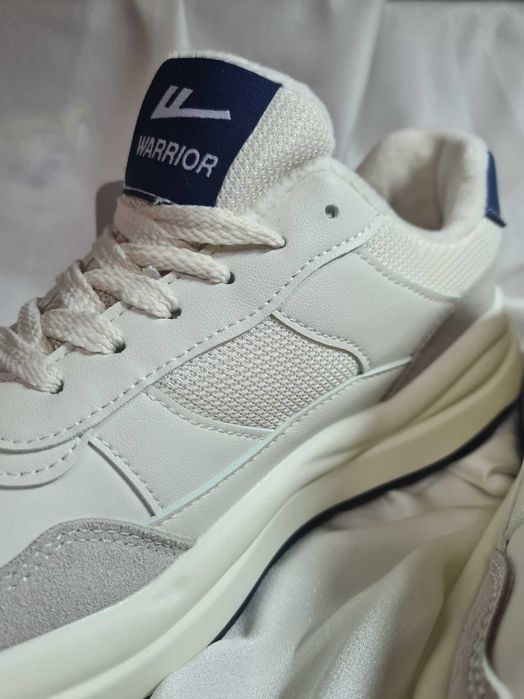 Утеплённые кросовки