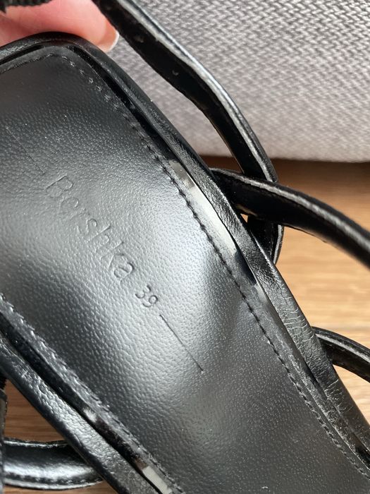 Дамски сандали на ток