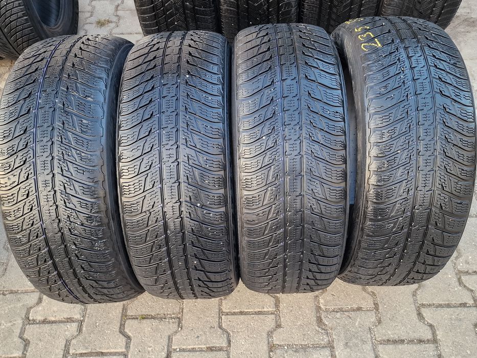 235 55 18 nokian