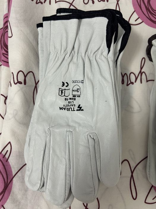 Кожанные перчатки