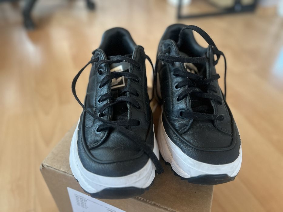 Обувки adidas - Kiellor W EF5621 Cblack