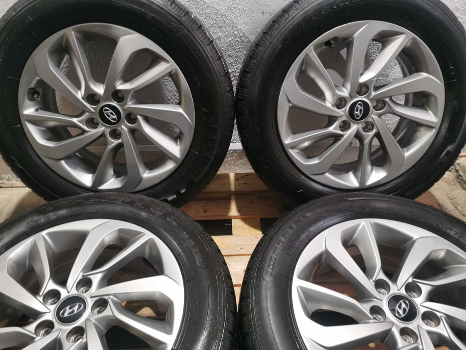 Jante Originale Hyundai Tucson R 17 cu anvelope de iarna Zalau • OLX.ro