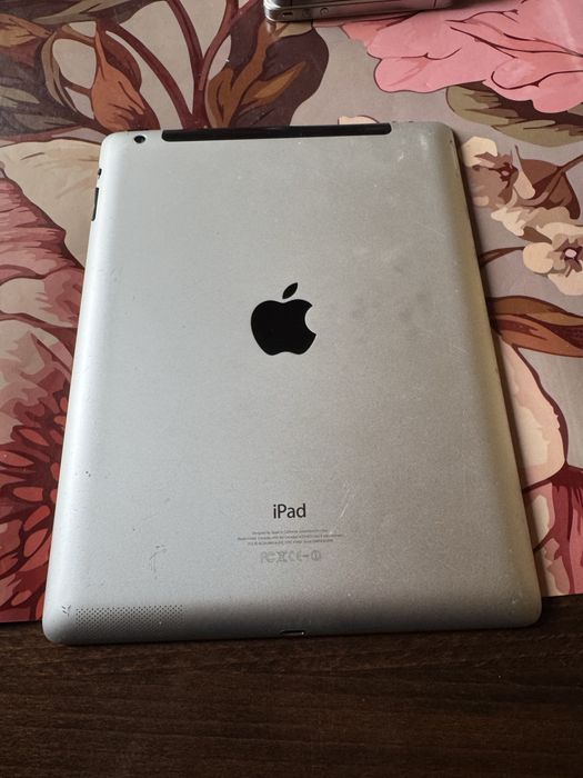 iPad 4 White 32 Gb + Cellular