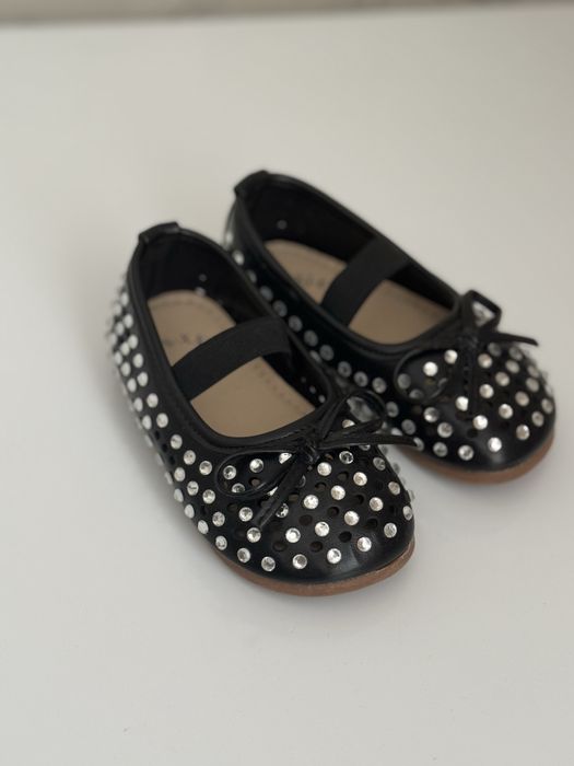 Девичьи туфли, ни разу не ношенные, размер 23.