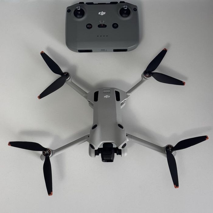 Drona DJI Mini 4 Pro | ca NOUA | Full box |  Telecomanda + Geanta |