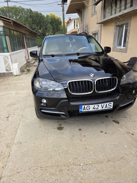 Vând bmw x5 e70 acte la zi