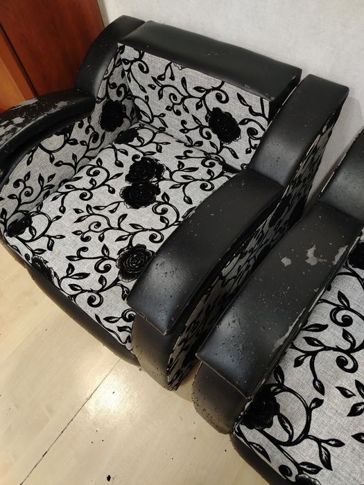 Продам 2 кресла, б/у